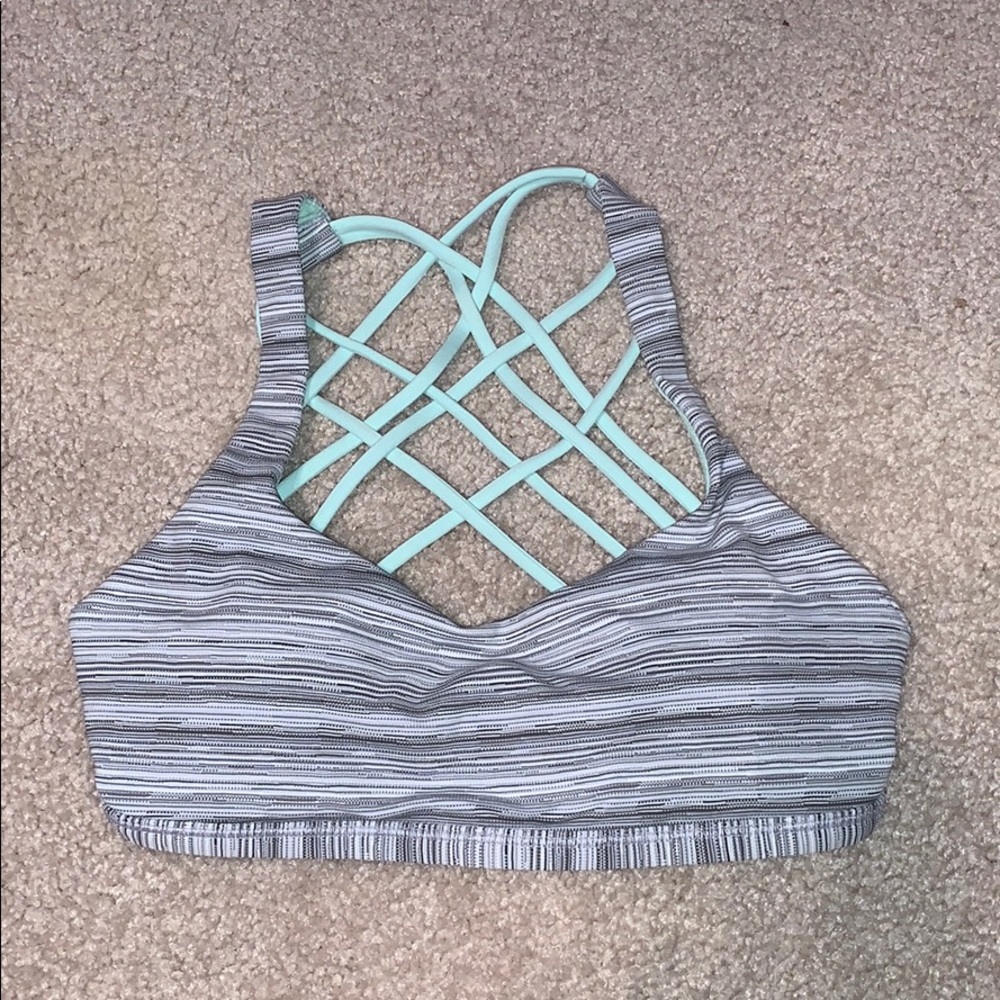 Lululemon sports bra